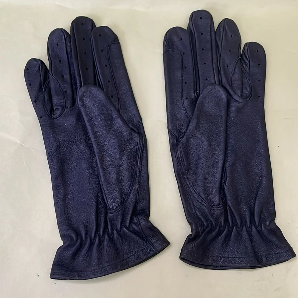 New vintage black leather riding gloves
